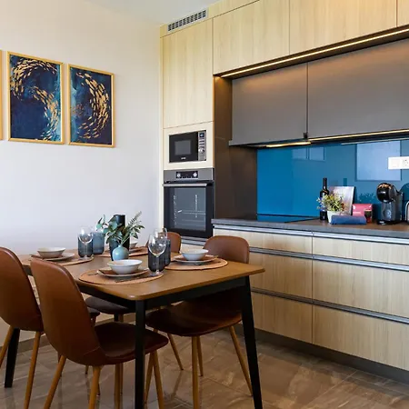 Breeze Apartment *